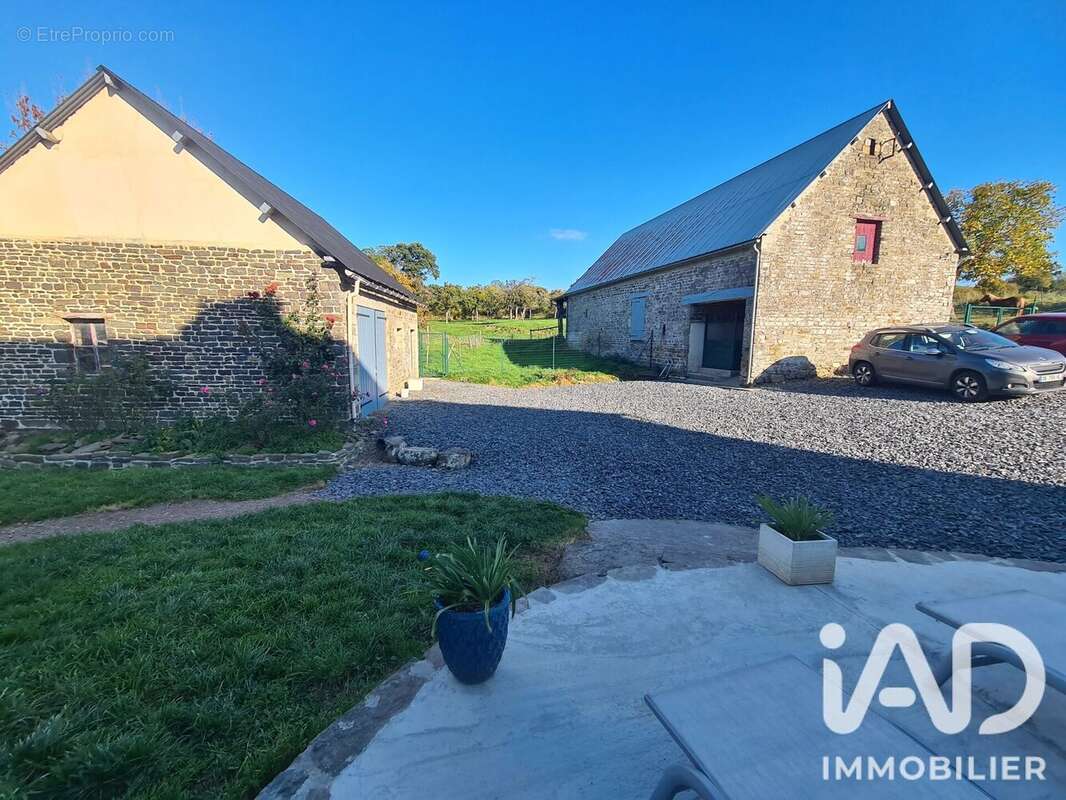 Maison 208 m² à Le Beny-Bocage  - photo 8