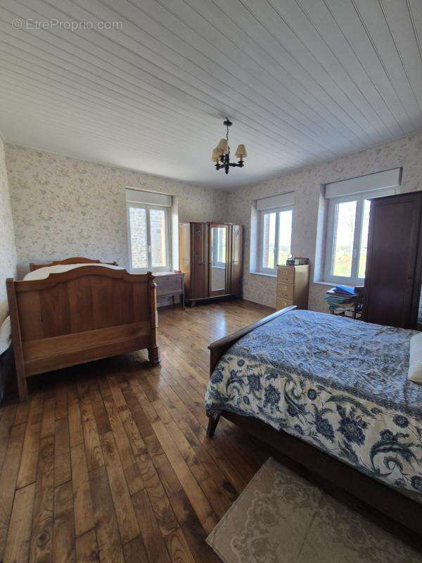 Maison à SAINT-AUBIN-DU-CORMIER