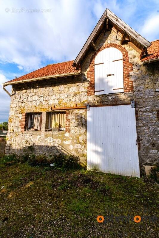 Maison à WIERRE-EFFROY