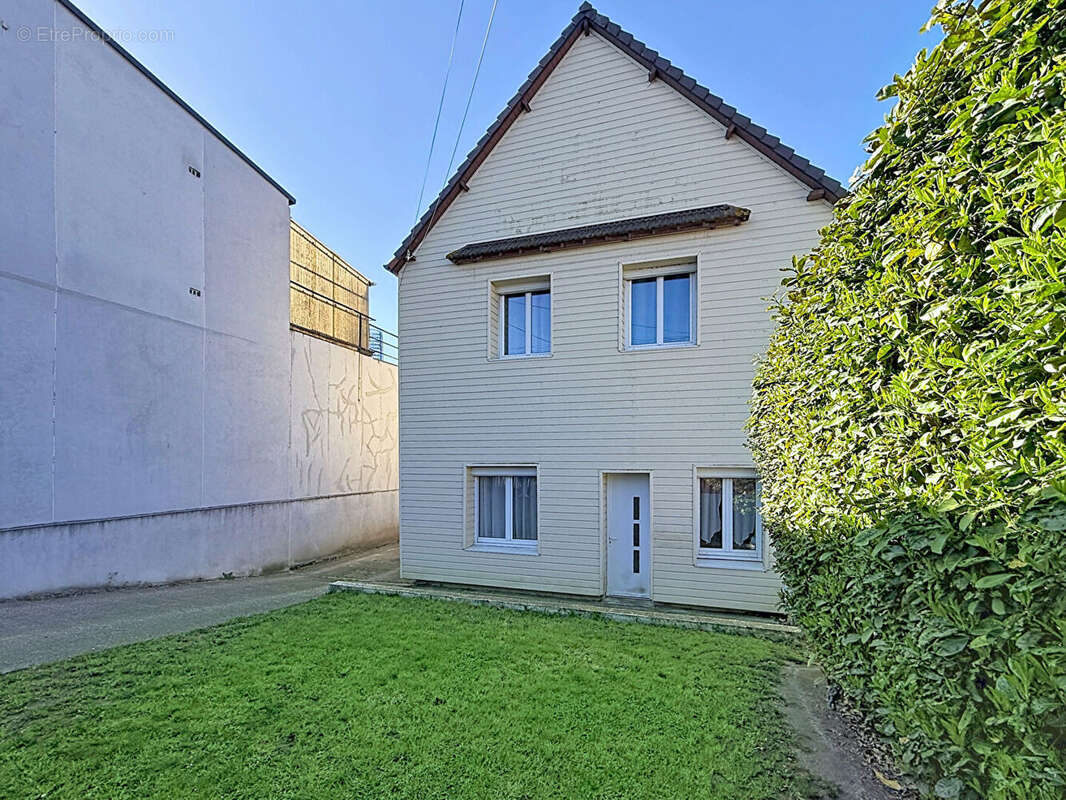 Maison à LE PETIT-QUEVILLY