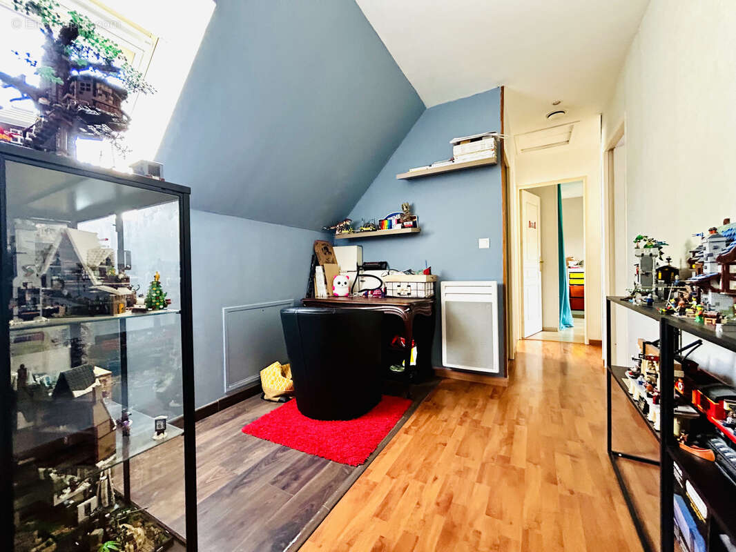 Maison à CRECY-LA-CHAPELLE