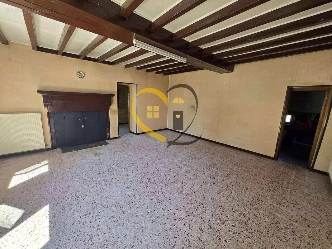 Maison à rénover avec dépendances – Neuvy-Deux-Clochers (18) - photo 4