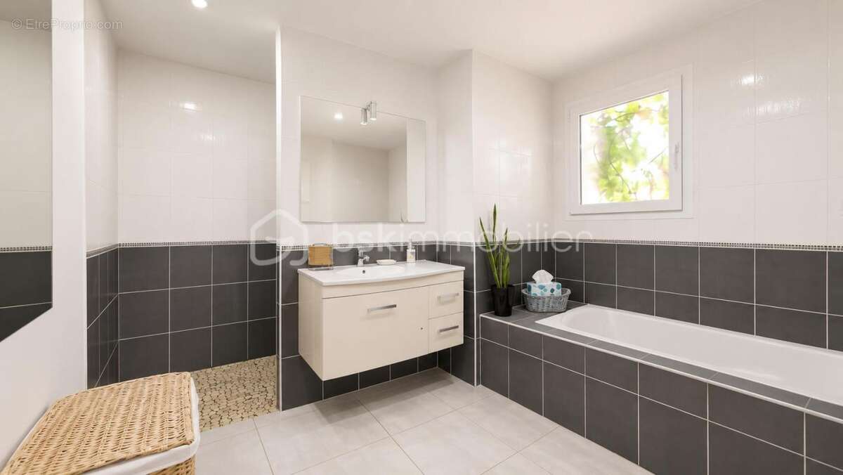 À 15 min de montélimar – villa plain-pied 157,47 m² avec 4 chambres, piscine et garage - photo 17