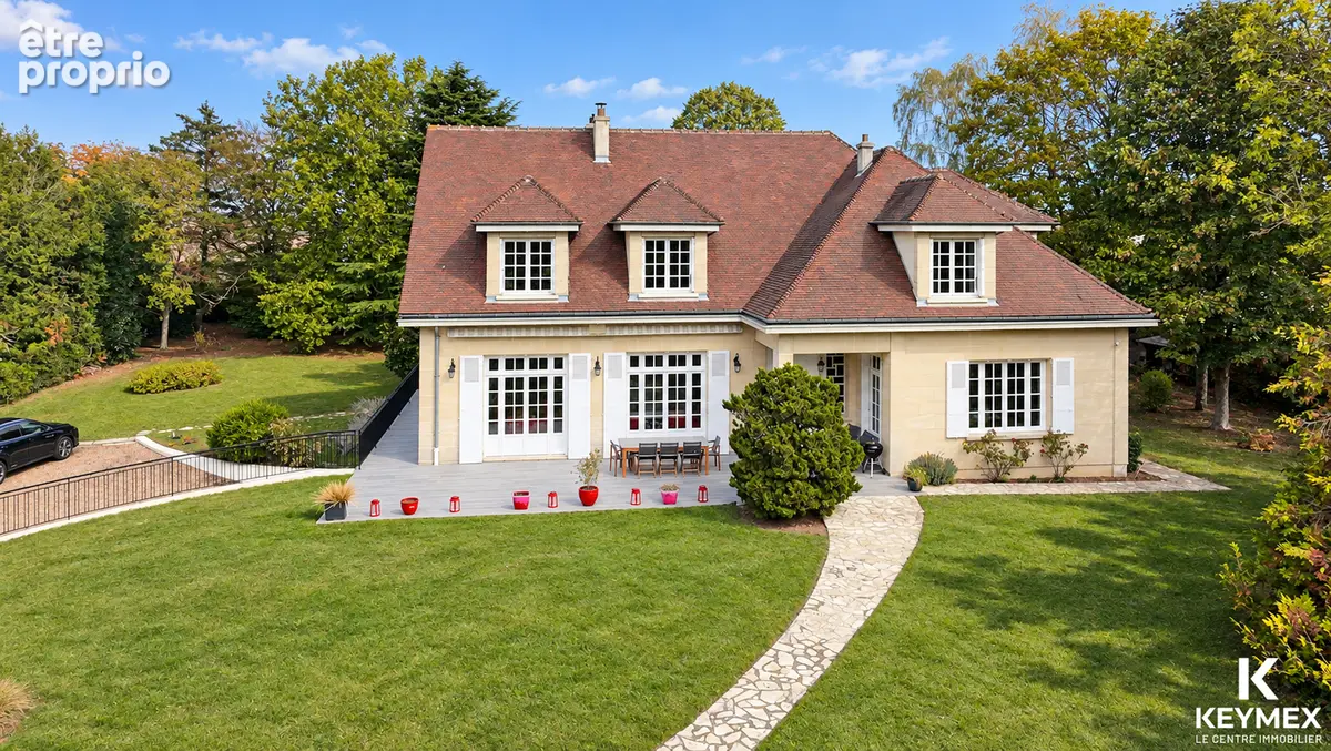 Magnifique maison de maître avec piscine, parc et beau potentiel - photo 2
