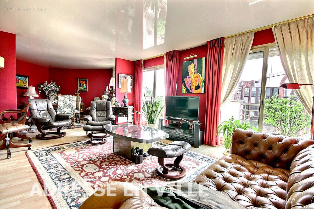 Appartement à LEVALLOIS-PERRET