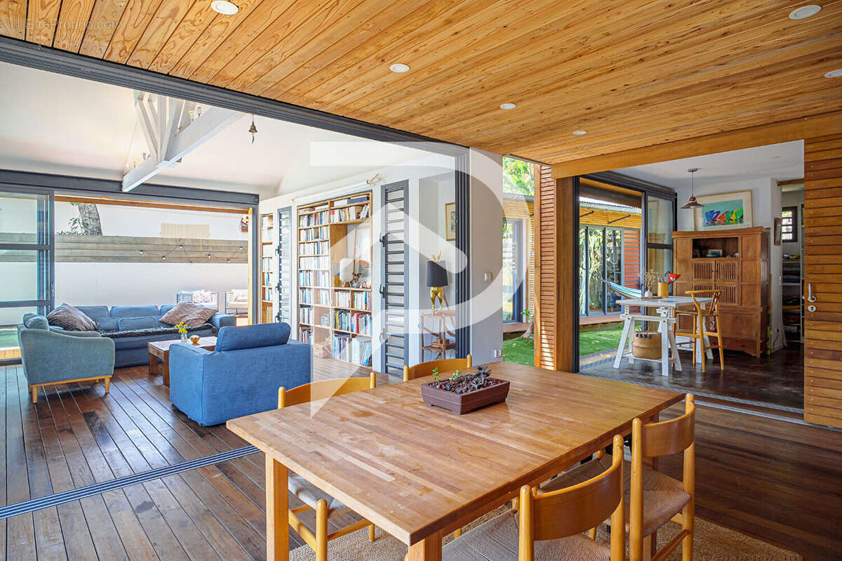 Maison à SAINT-PIERRE