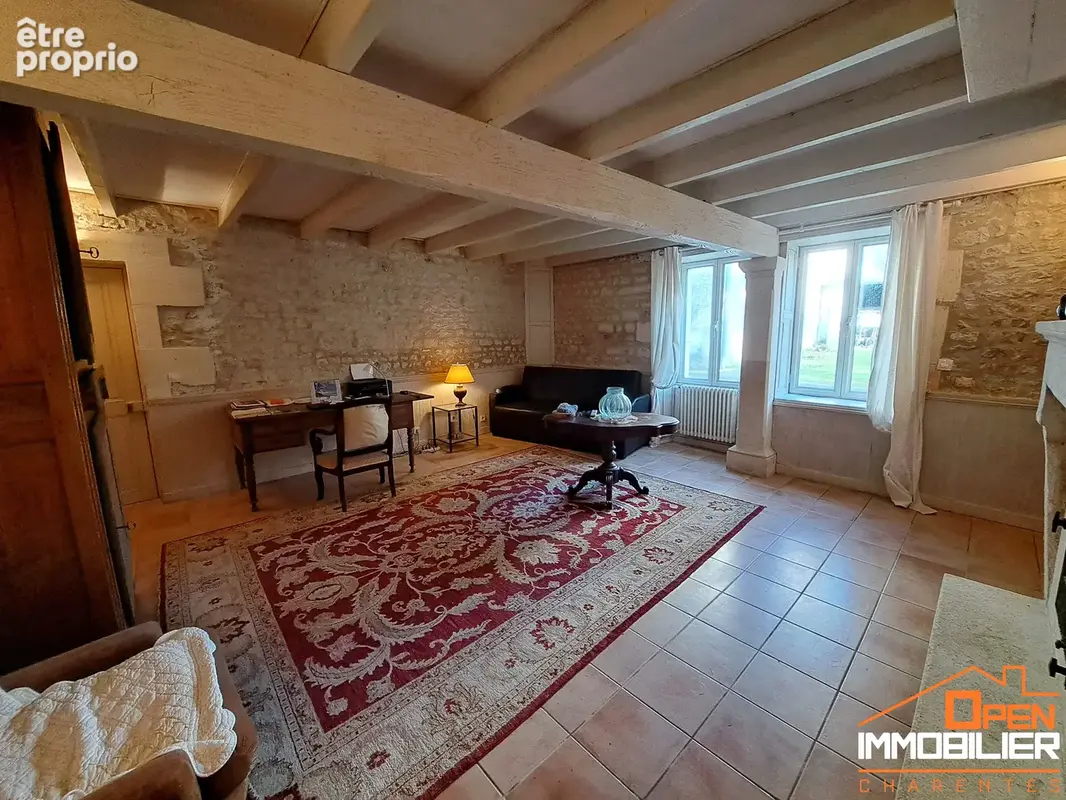 Appartement 7 pièces 175 m² à vendre à Criteuil-La-Magdeleine (16300) - photo 409