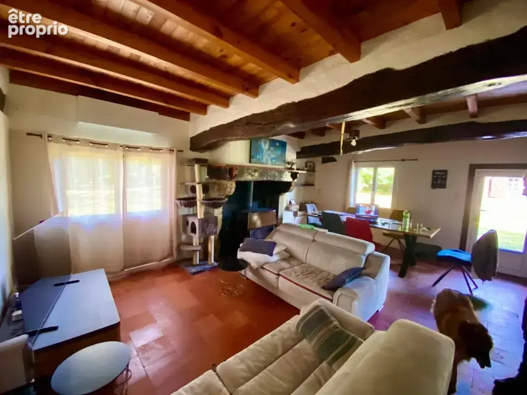 Maison a colombages renovee avec gite independant sur 2700 m2 de terrain a lacquy - photo 9