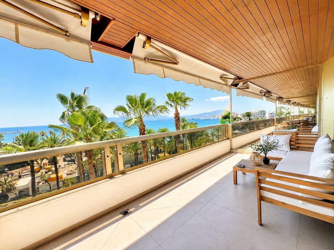 Appartement à CANNES