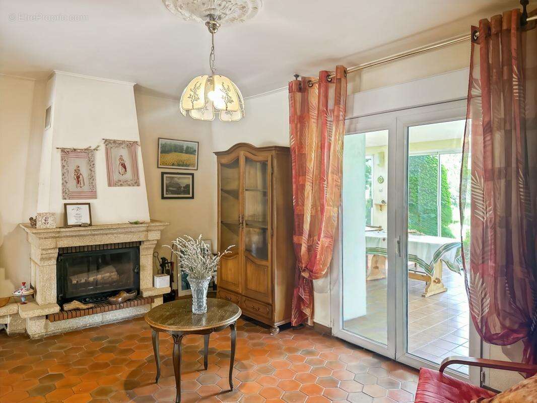 Maison à SAINT-MARCEL-LES-VALENCE
