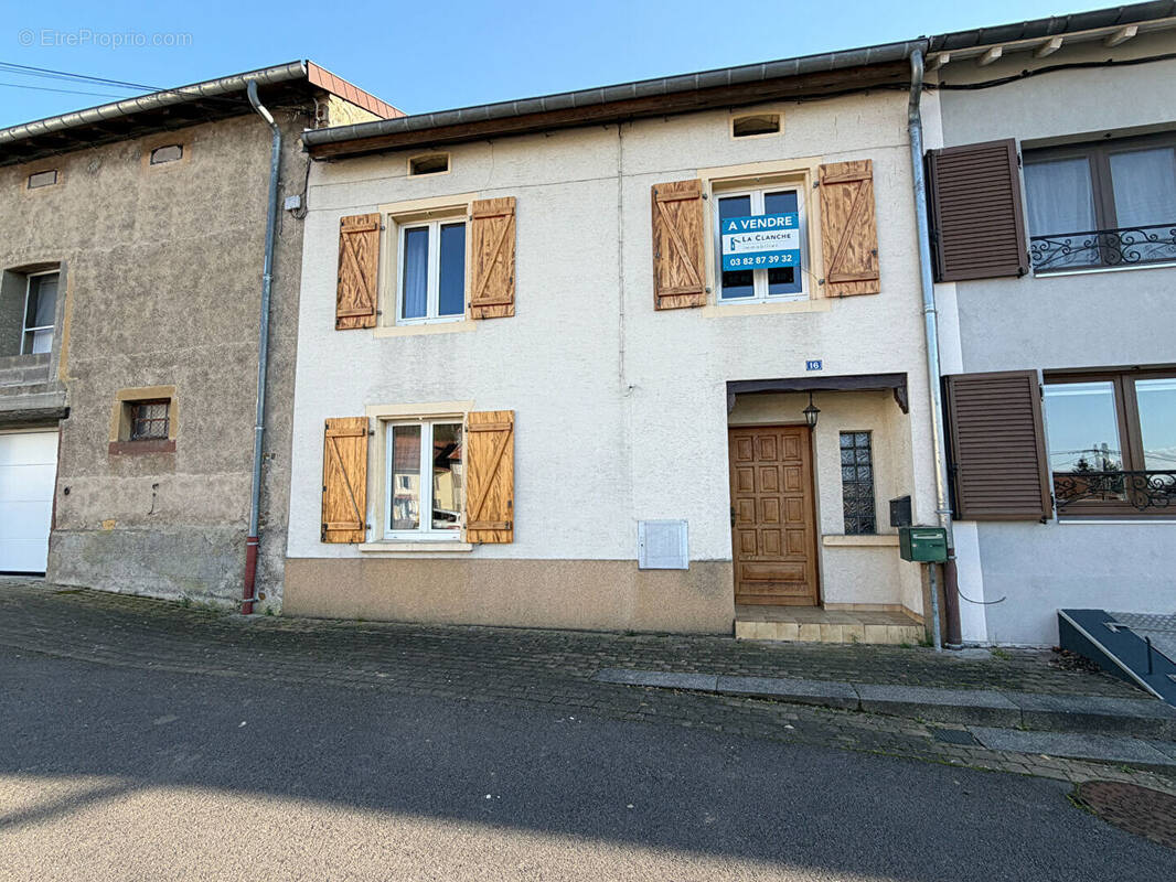 Maison à BUDING