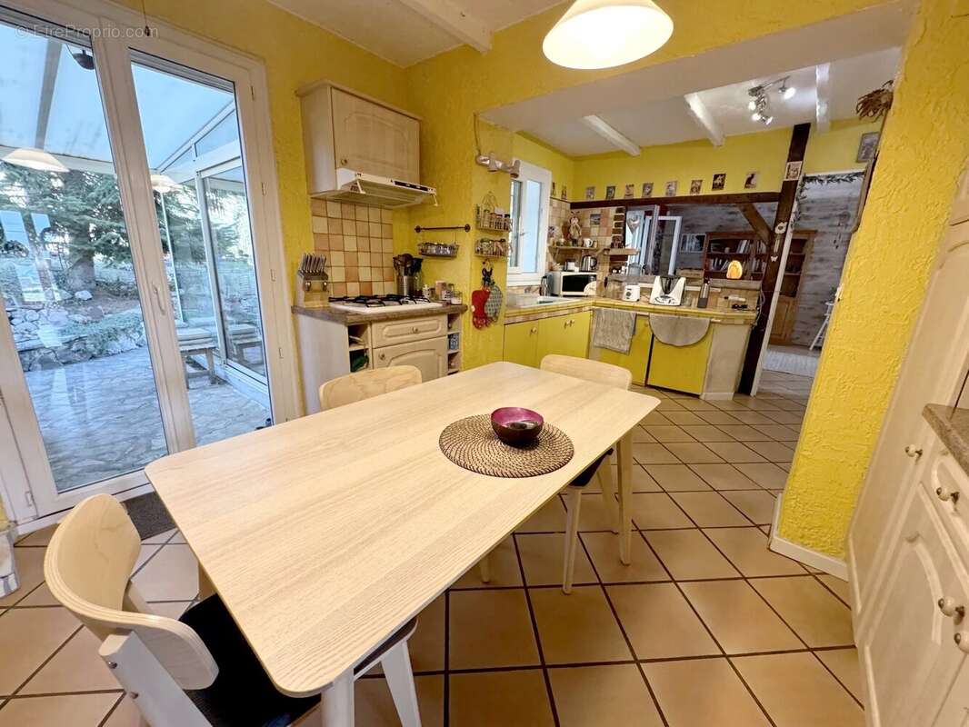 Maison à BERRE-LES-ALPES