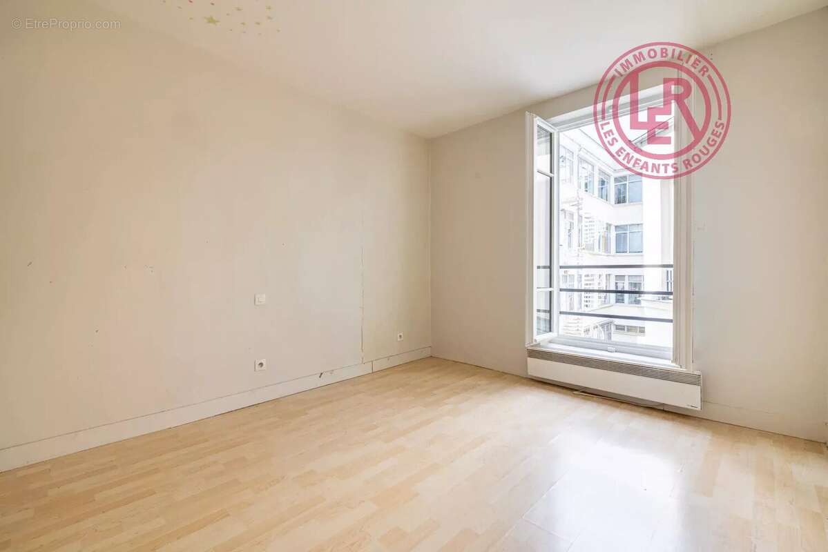 Appartement à PARIS-11E