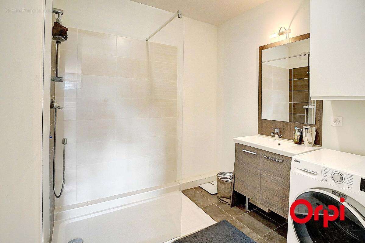 Appartement à RILLIEUX-LA-PAPE