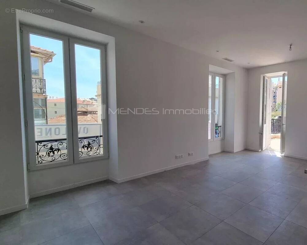 Appartement à ROQUEBRUNE-CAP-MARTIN