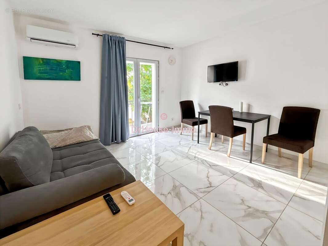 Appartement à POUSSAN