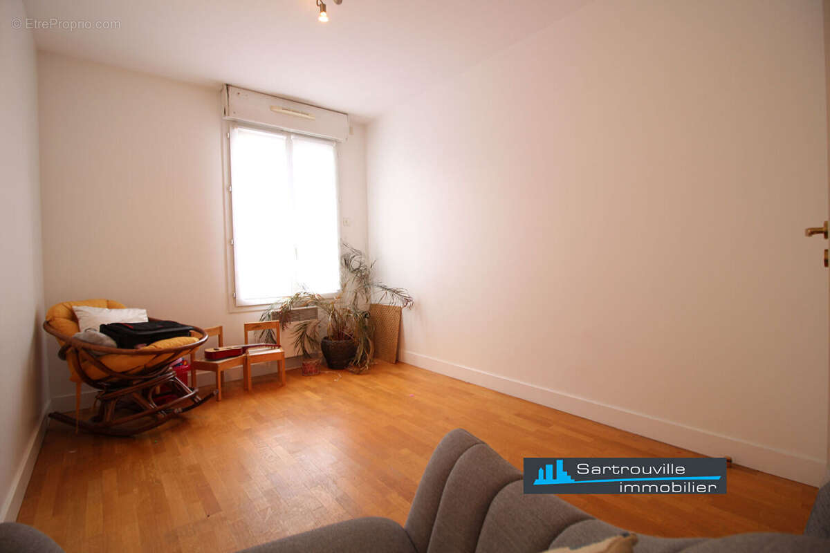 Appartement à SARTROUVILLE