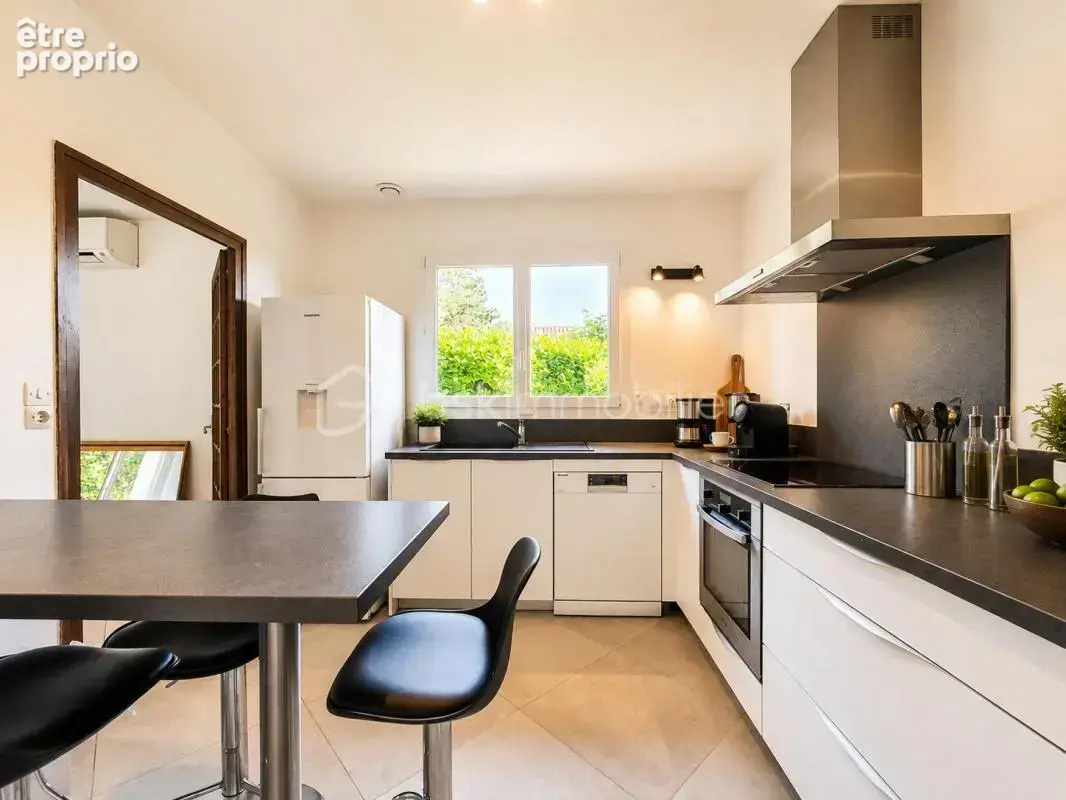 CLAIX – Maison familiale avec terrain de 1 075 m², vue dégagée et fort potentiel d'agrandissement - photo 5