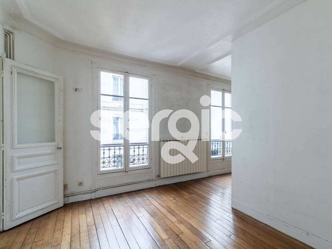 Appartement à PARIS-18E