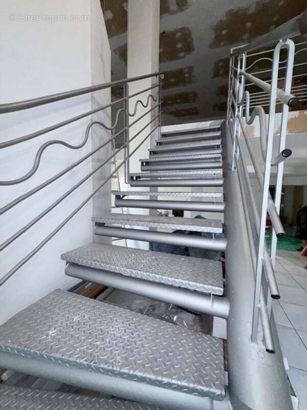 Maison à DOMMARTIN-AUX-BOIS