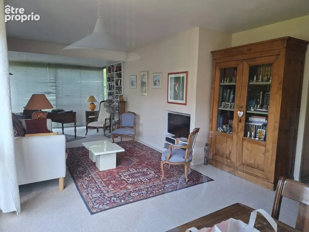 Appartement 74 m² à Fontenay-Le-Fleury  - photo 2