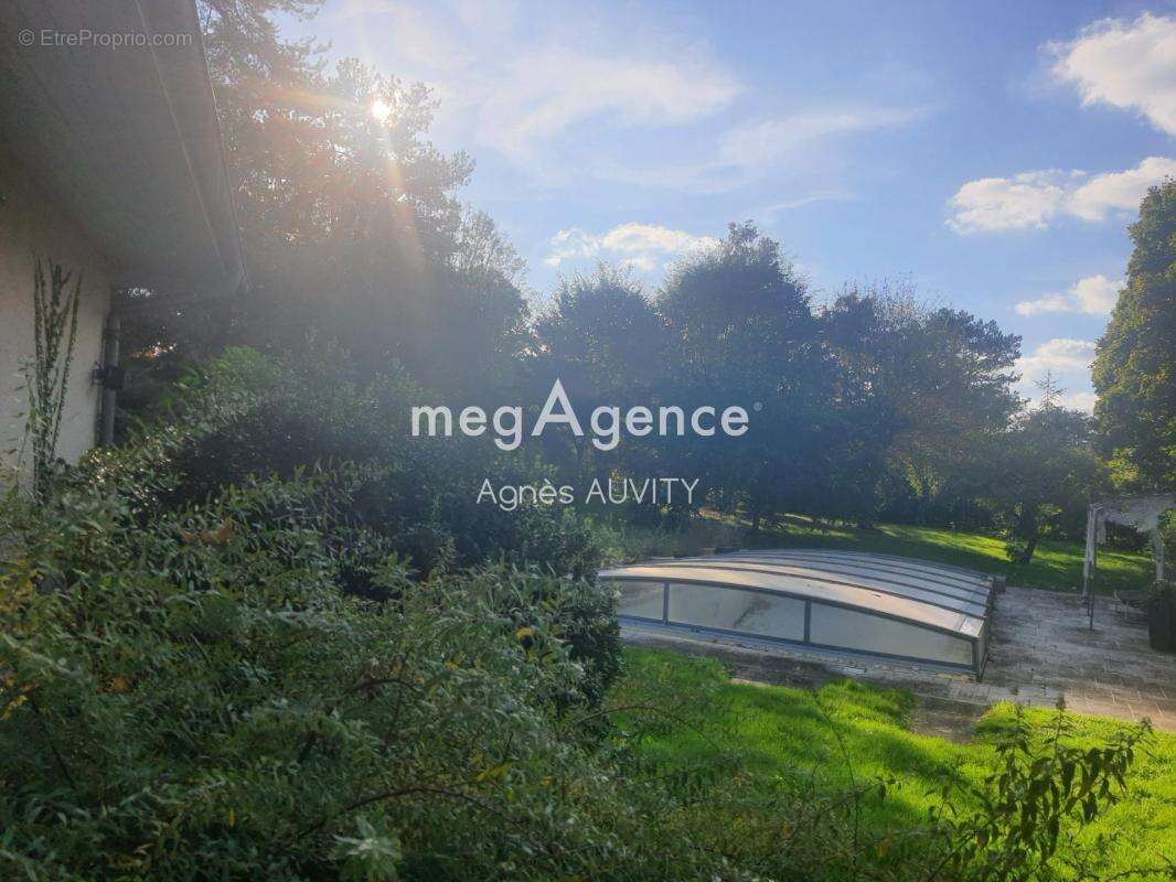 Maison à NERIS-LES-BAINS