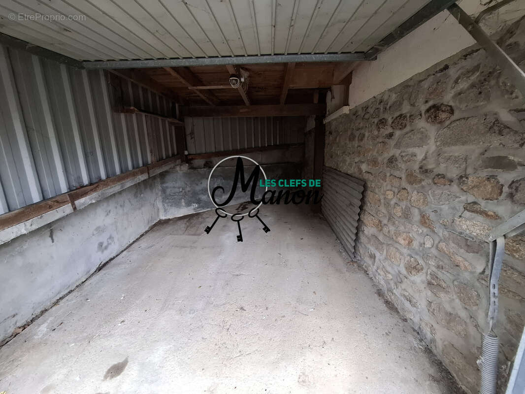 Maison à SAINT-SULPICE-LES-FEUILLES