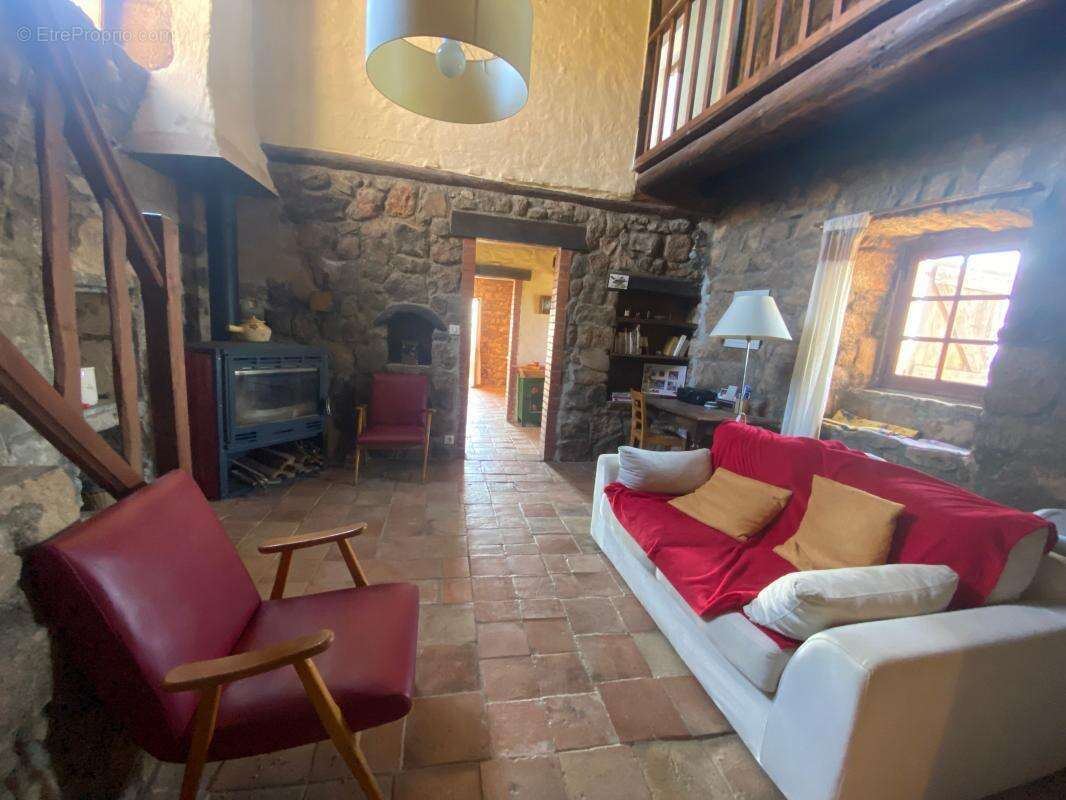 Maison à LABLACHERE