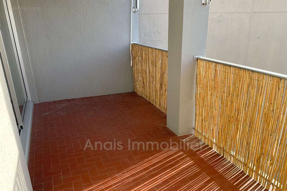 Appartement à COGOLIN