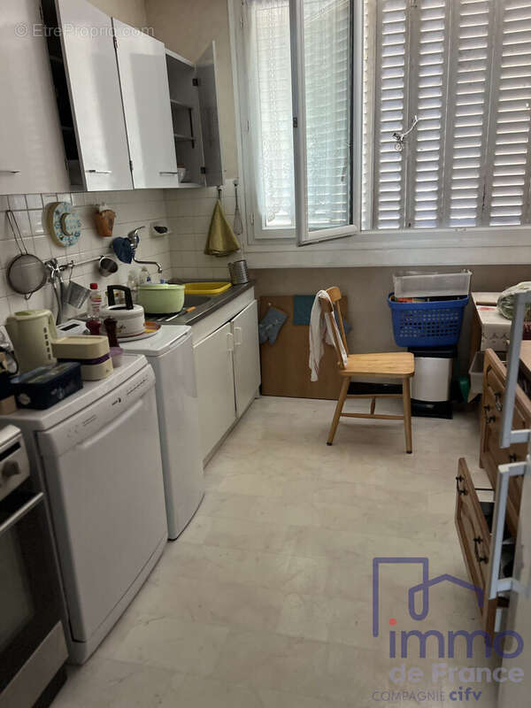 Appartement 55 m² à Saint-Etienne  - photo 6