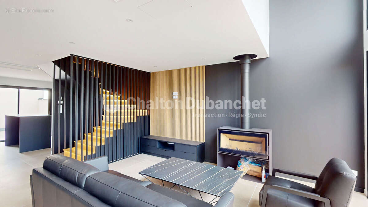 ROANNE - Maison de Prestige "Black House" de 121 m² - photo 5