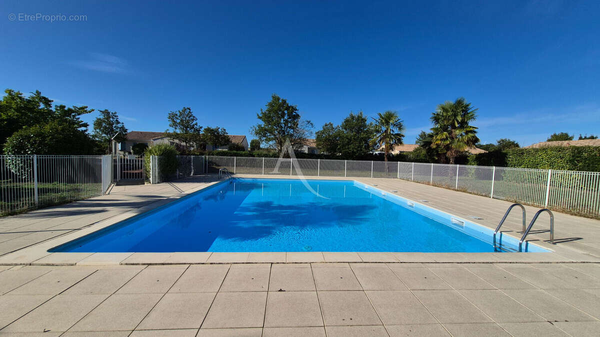 Maison de plain pied à Ternant avec une piscine privative pour résident - photo 15