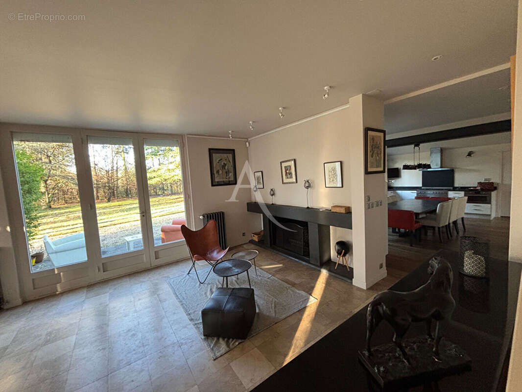 Maison à YVOY-LE-MARRON