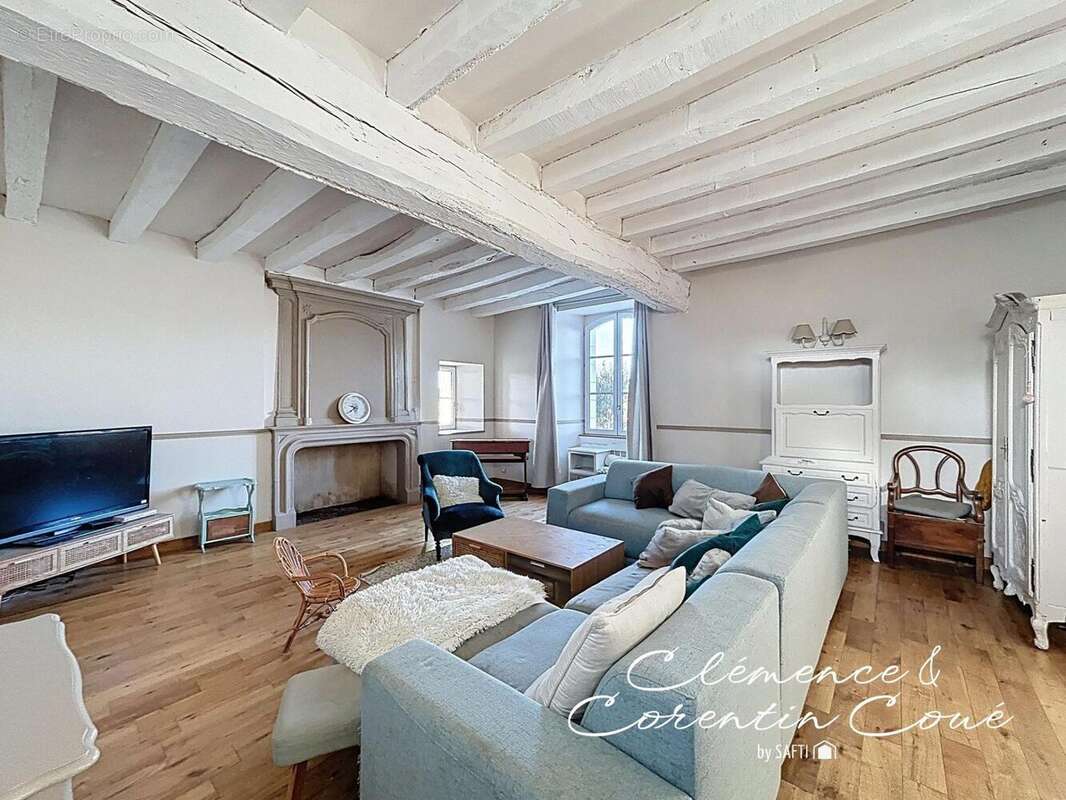 Photo 2 - Maison à BECON-LES-GRANITS