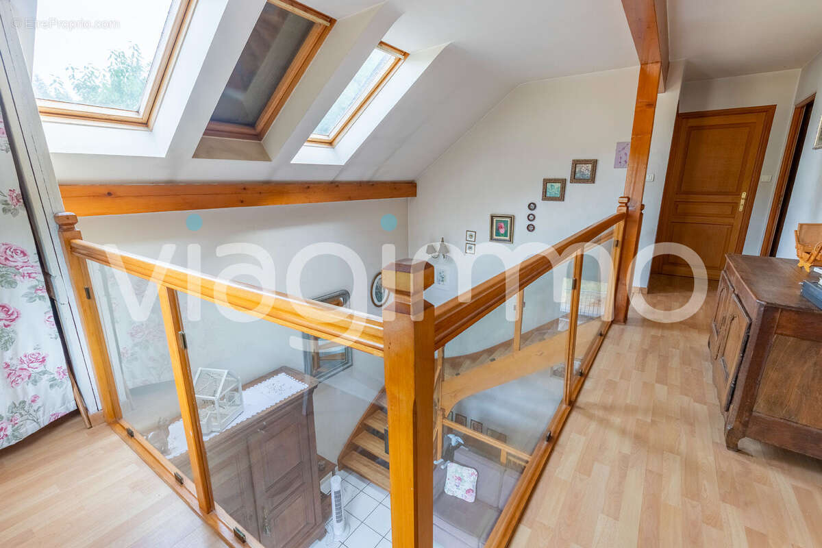 Superbe Chalet à DINOZE  dans un cadre de vie privilégié - photo 7
