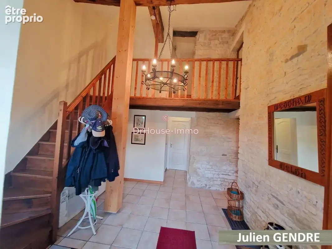 Maison 4 pièces 110 m² à vendre à Ensigne (79170) - photo 6