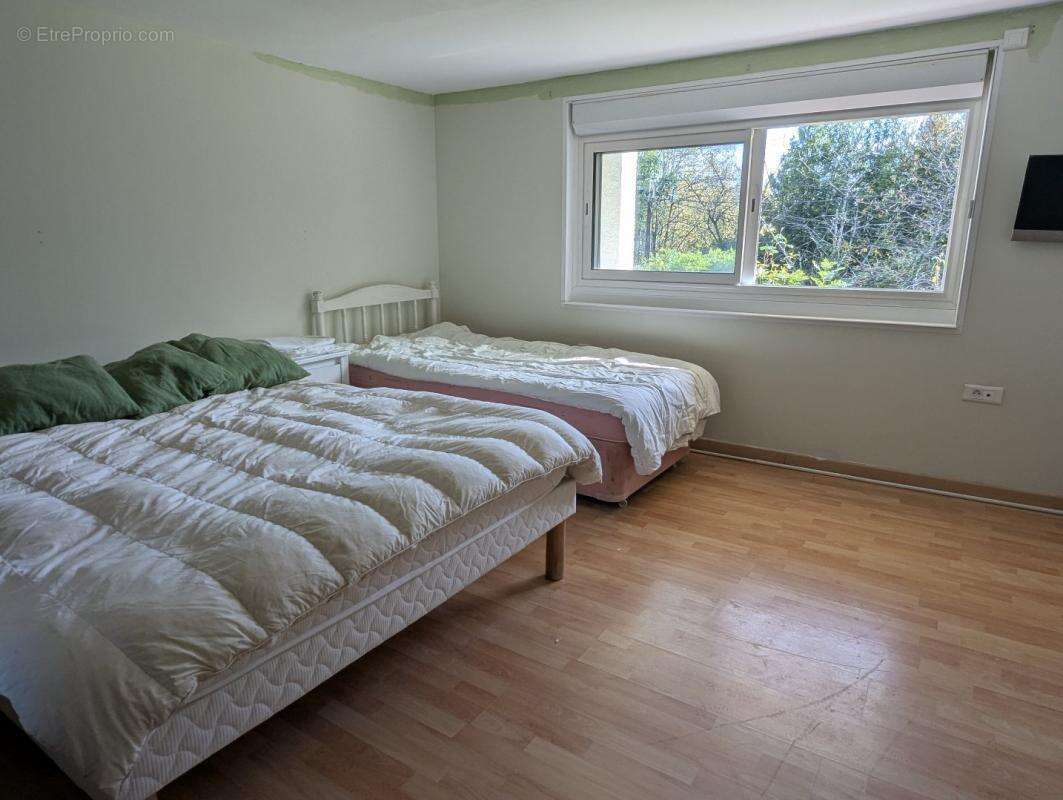 Maison à SAINT-PIERRE-DE-RIVIERE