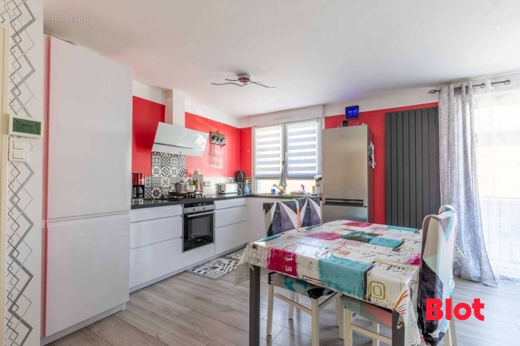 Appartement à FOUGERES