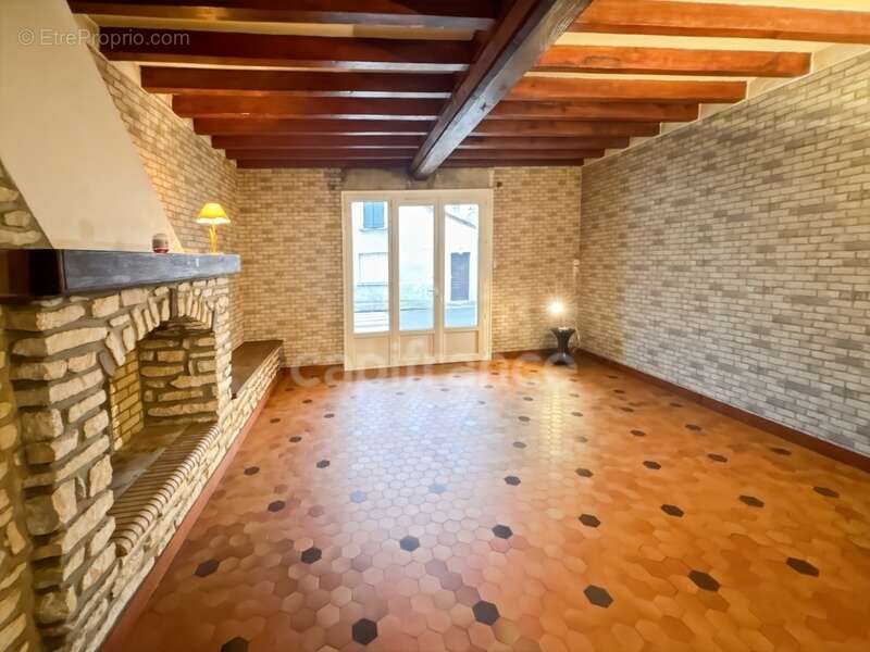 Maison à MAROLLES-LES-BRAULTS