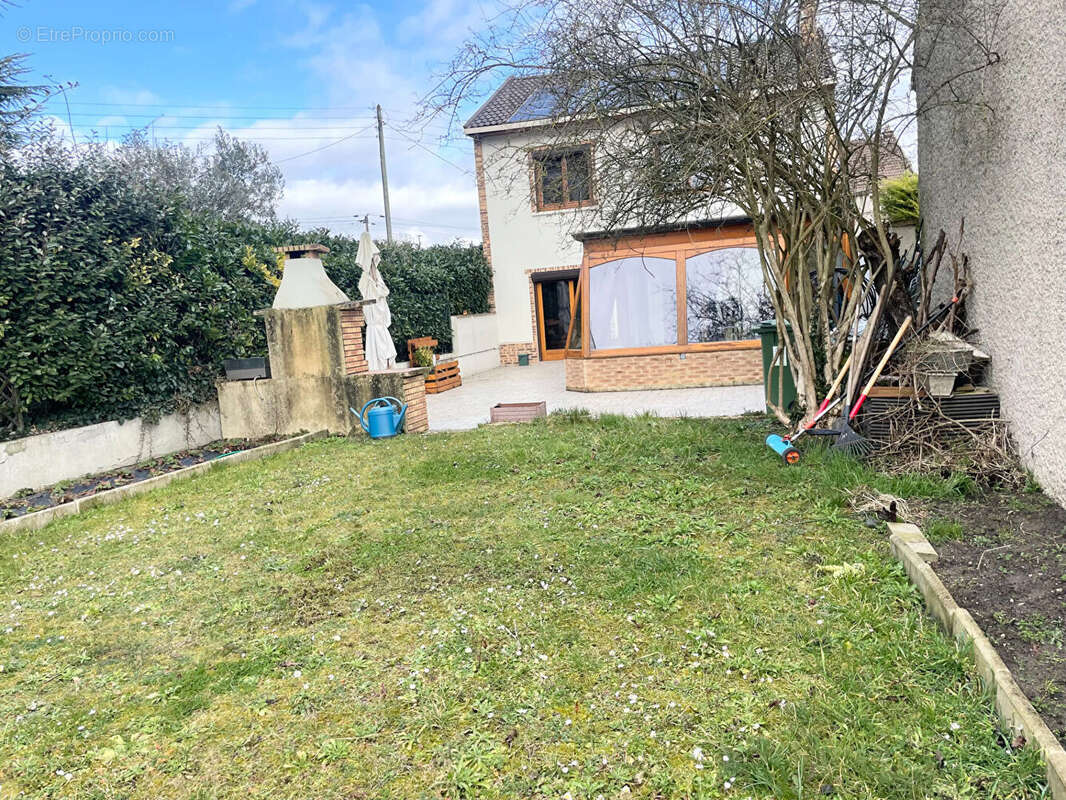 Maison à SARTROUVILLE