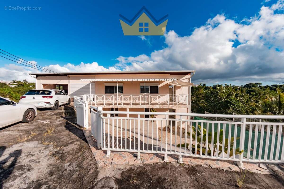 Maison à SCHOELCHER