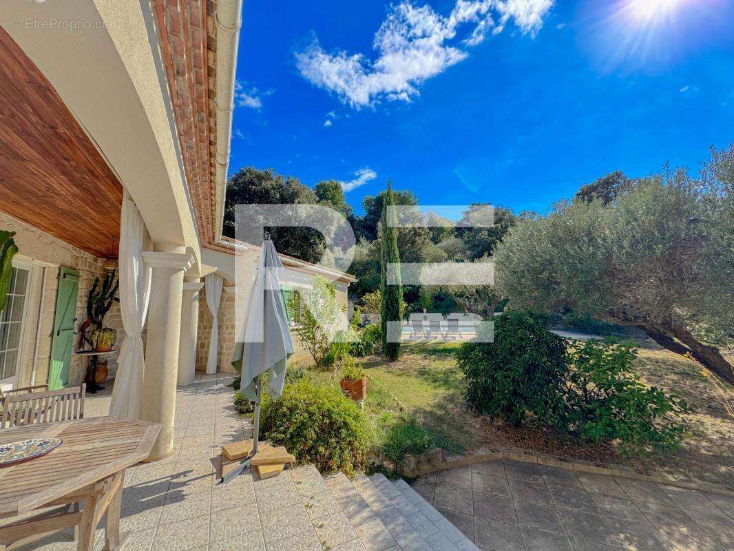 Maison à SAINT-GILLES