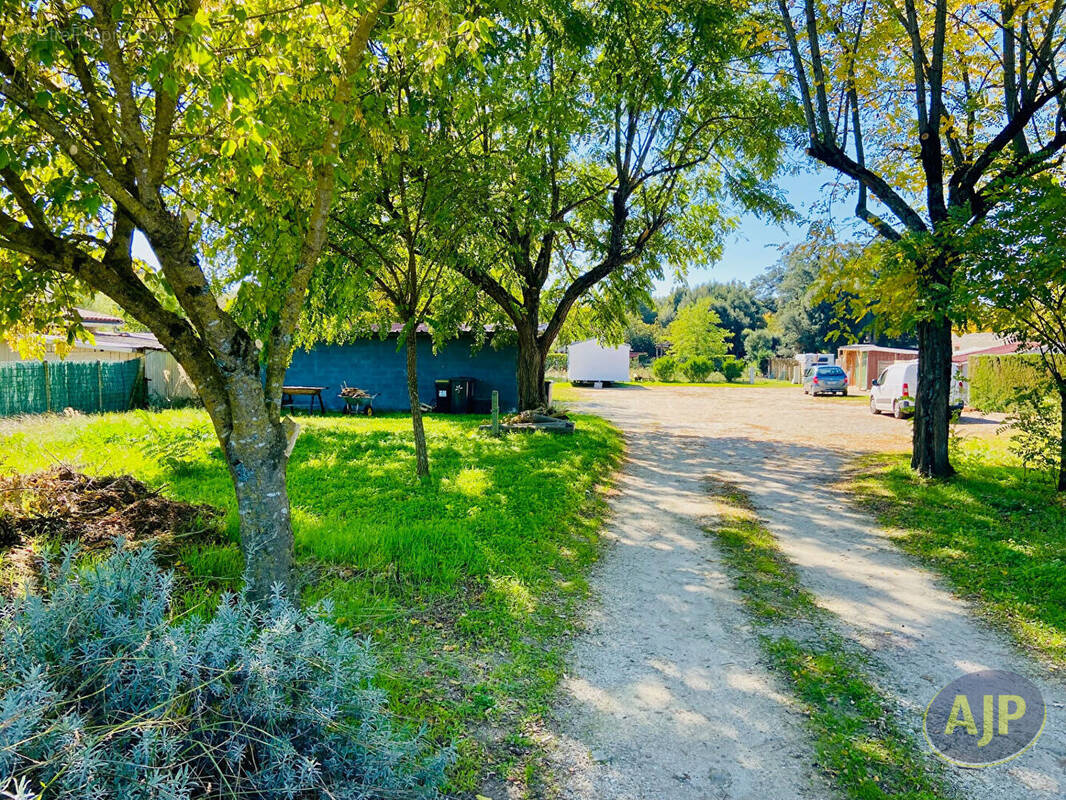 Terrain à LESPARRE-MEDOC