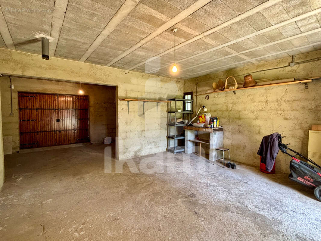 Maison à SABRAN