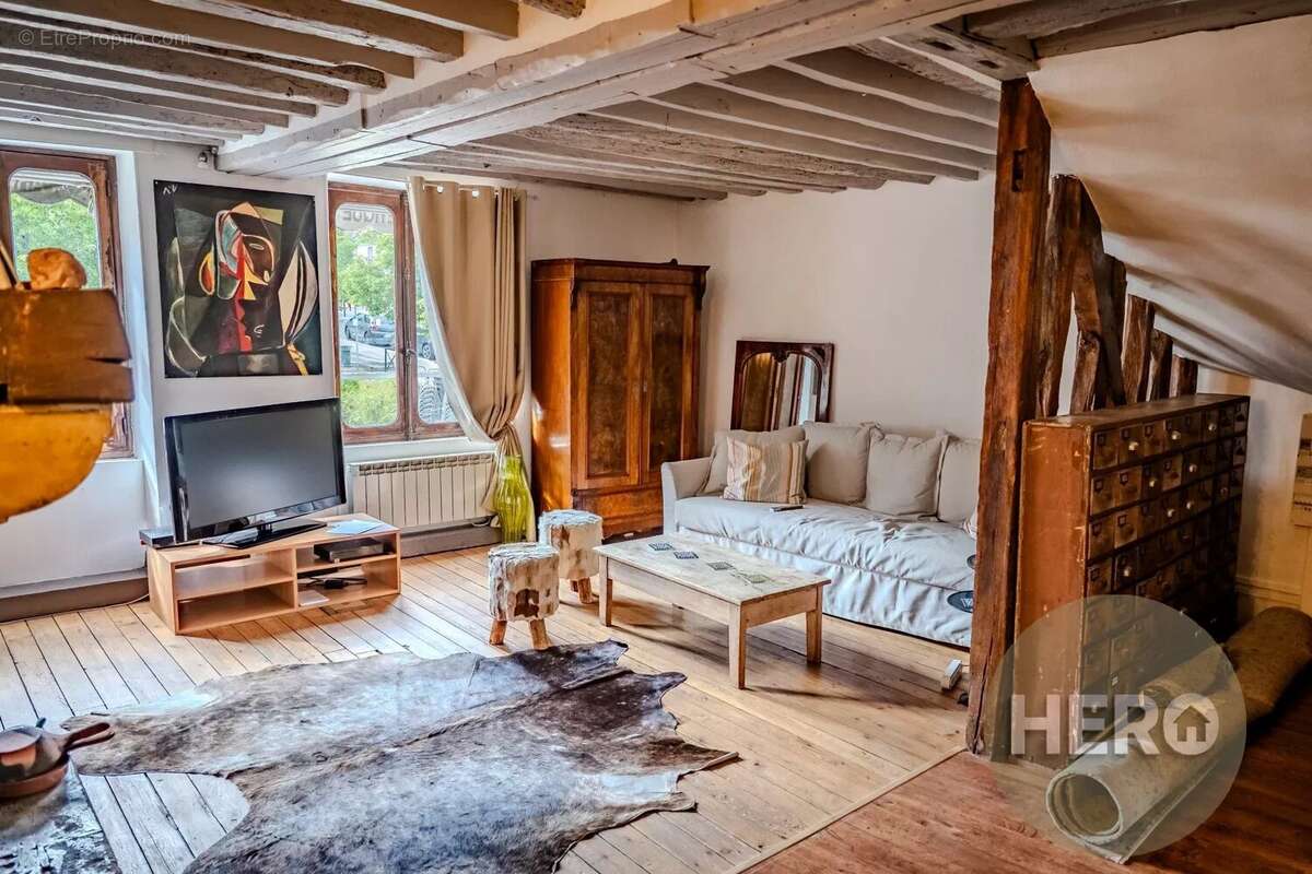 Appartement à JOUARS-PONTCHARTRAIN