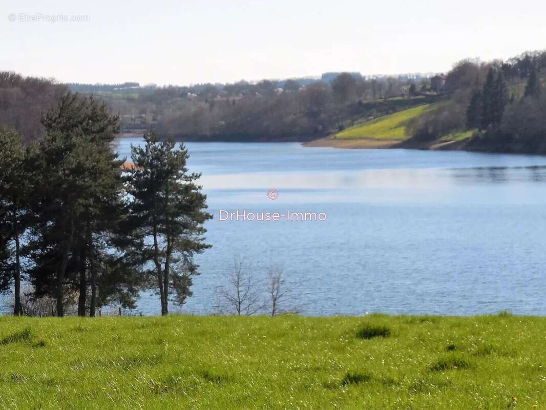 Commerce à PONT-DE-SALARS