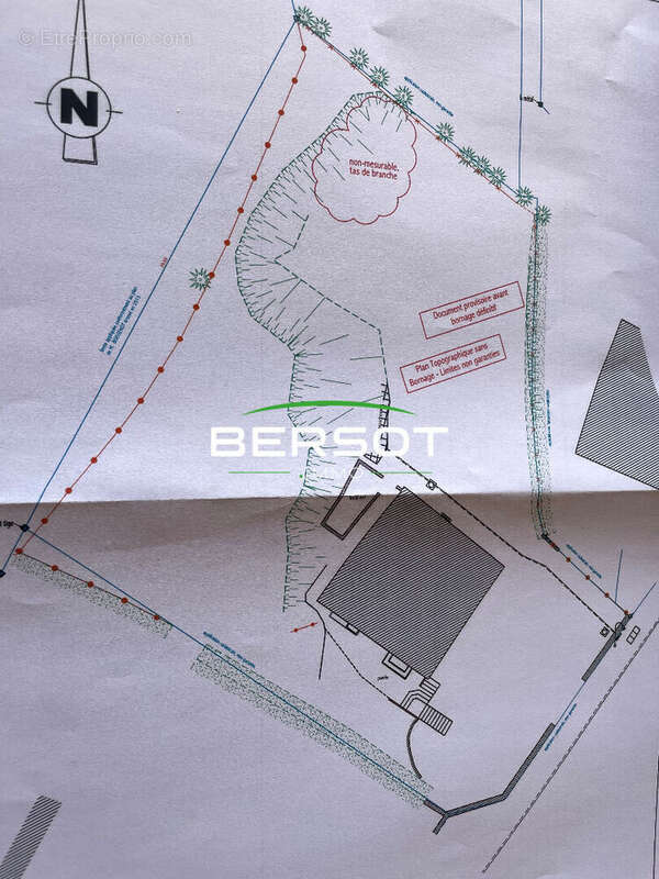 Terrain à LE RUSSEY