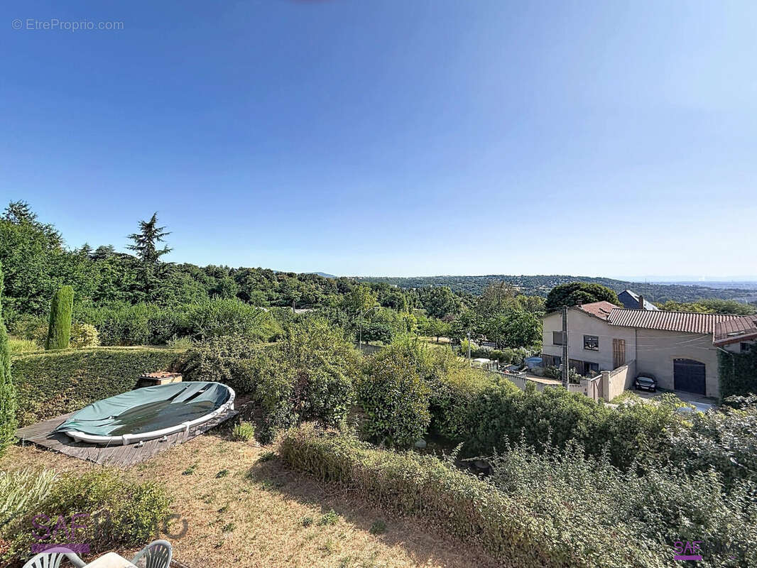 Maison 145 m² à Chaponost  - photo 2