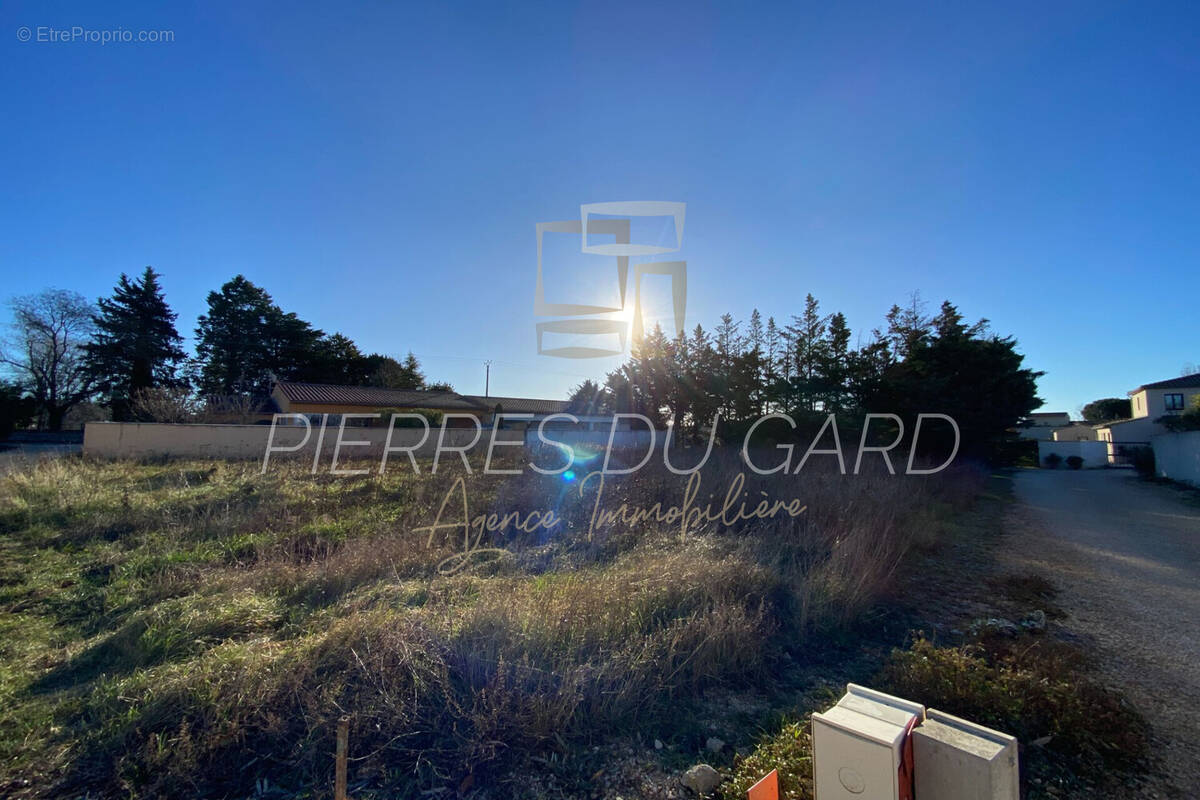 Terrain à SAINT-QUENTIN-LA-POTERIE