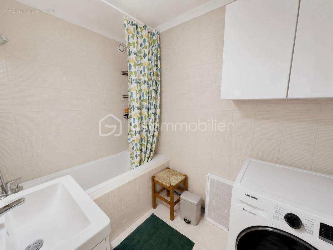 Appartement à MOUANS-SARTOUX